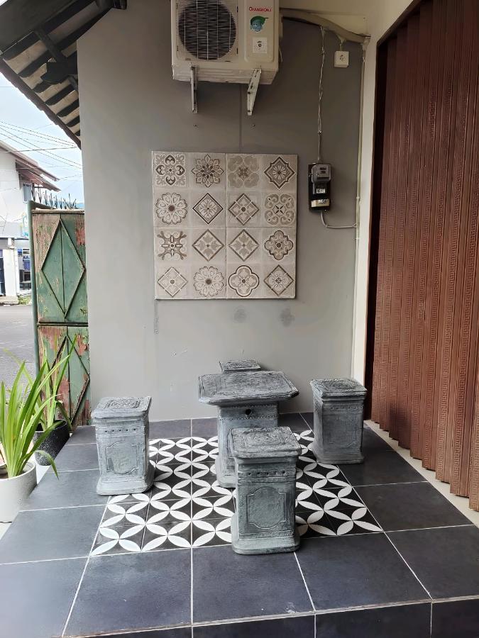 De Patuk Homestay Jogyakarta Zewnętrze zdjęcie